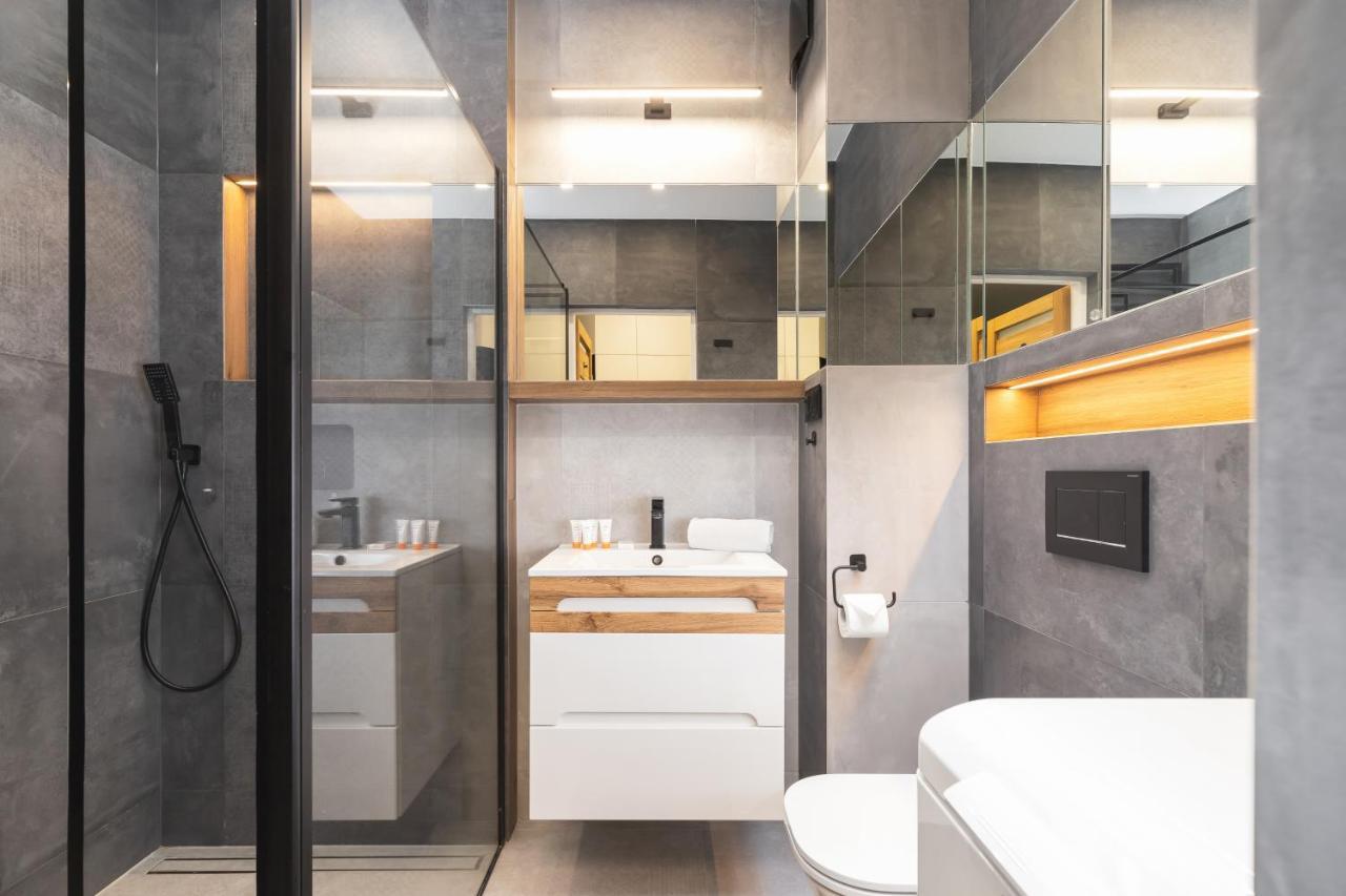 Lema Near Tauron Arena By Renters Prestige *