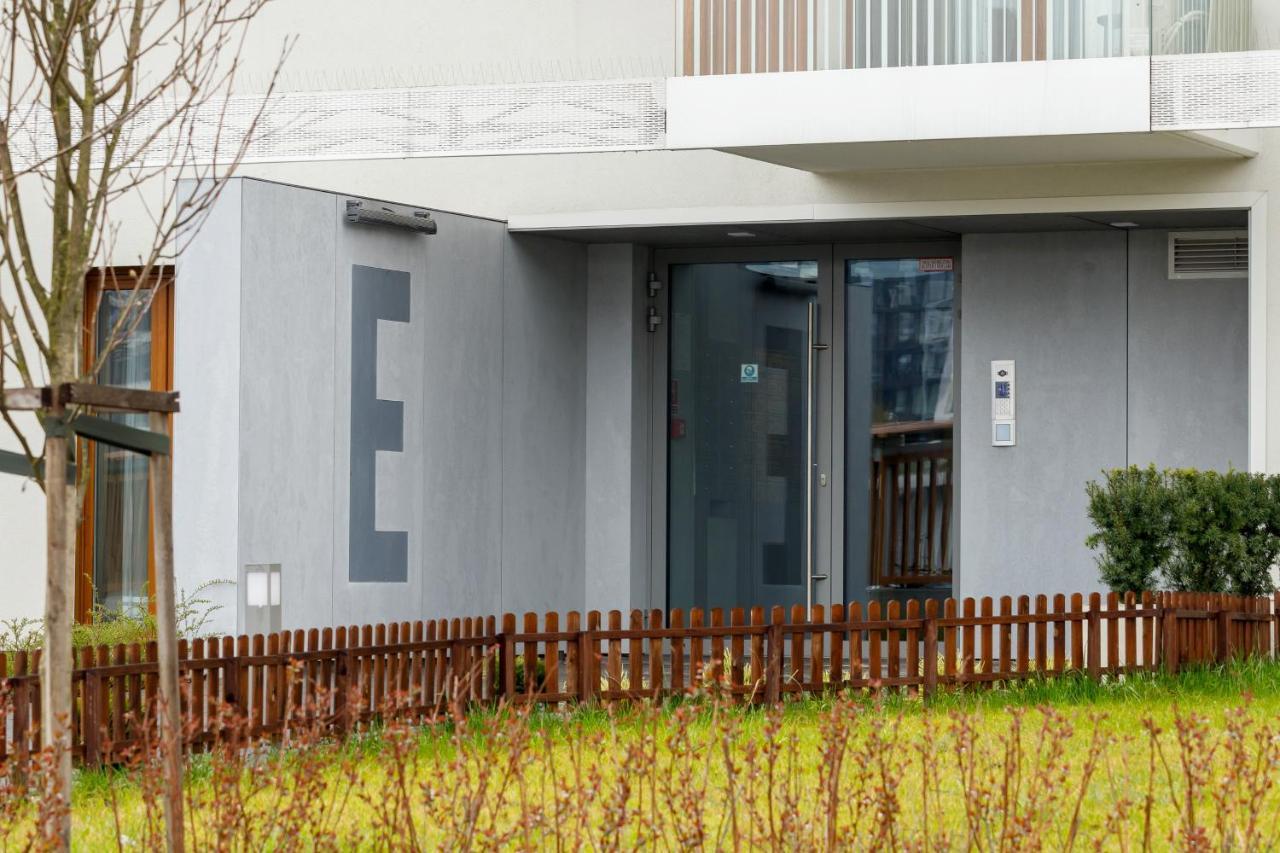 Lema Near Tauron Arena By Renters Prestige Apartment Krakau